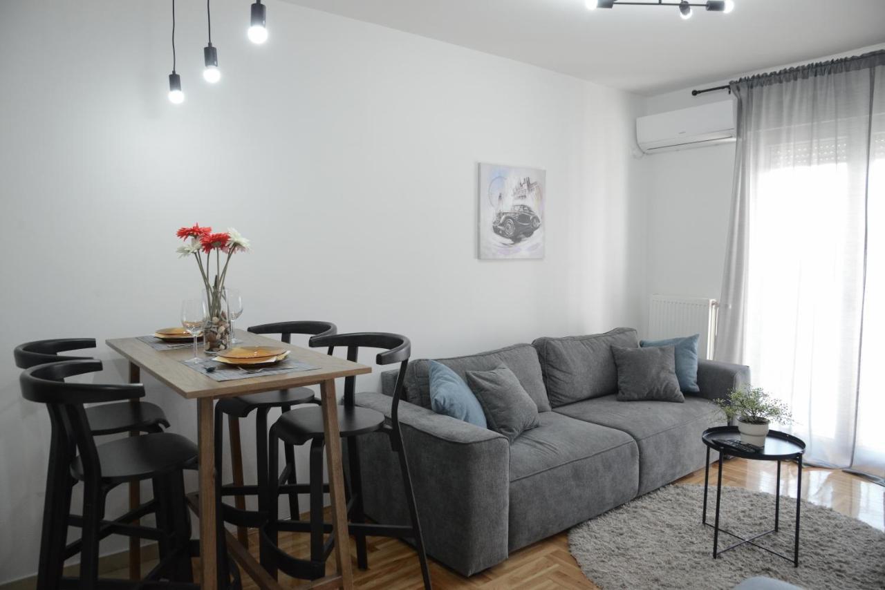Apartment Dobraya Grey Novi Sad Exterior photo